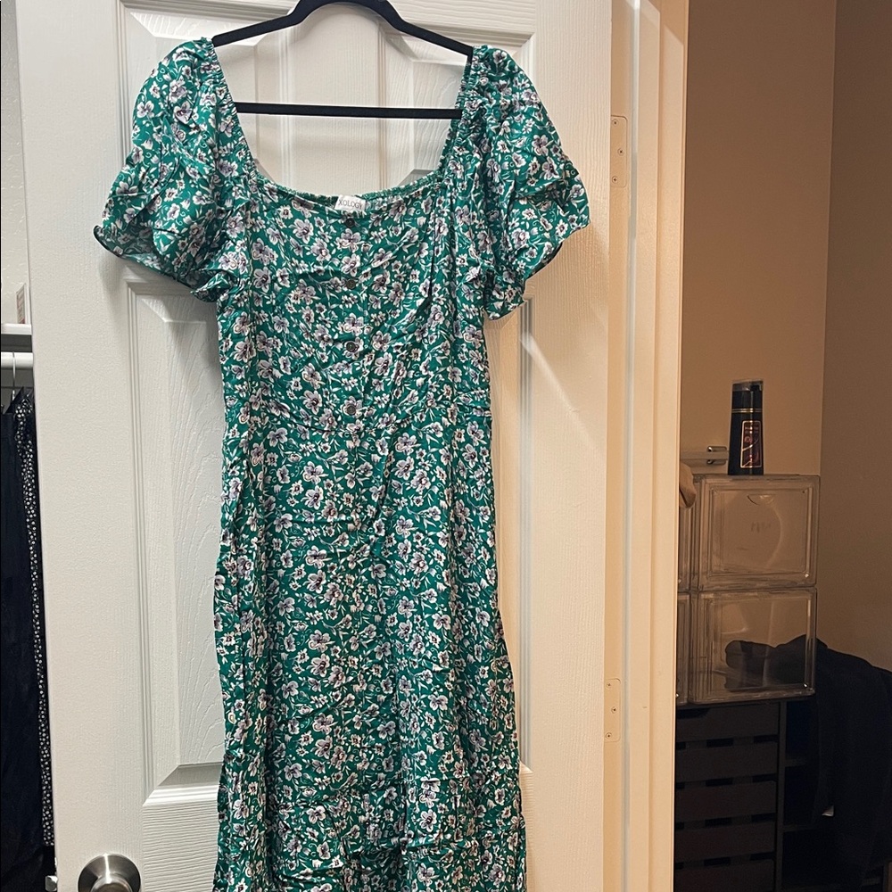 Luxology Green Floral Square-Neck Puff Sleeve Midi Dress